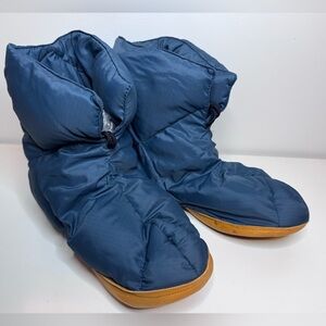 Vintage 1980s Eddie Bauer down puffy slippers.